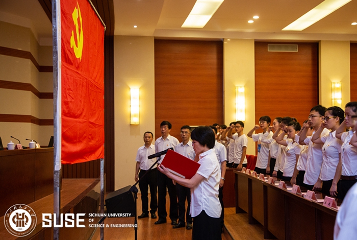 XCB_4022.jpg XCB_4022.jpg