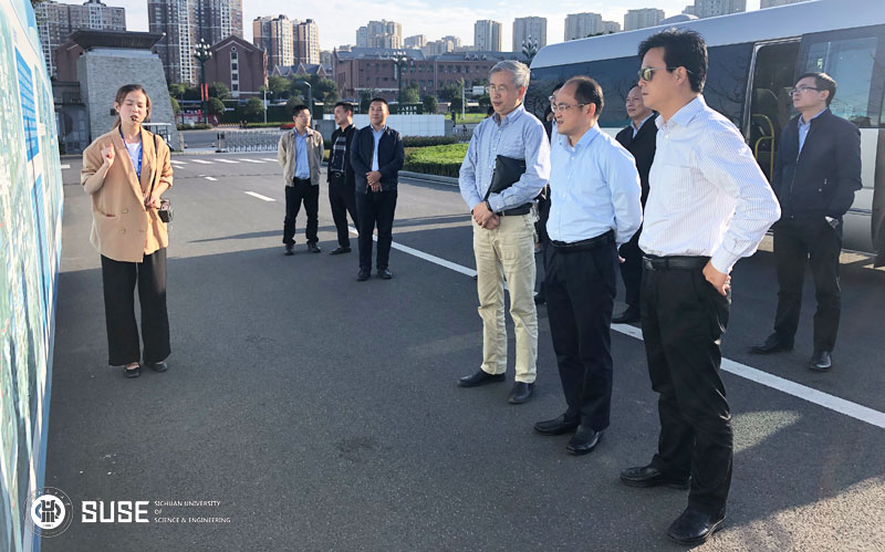 刘康接待电子科技大学校长曾勇.jpg 刘康接待电子科技大学校长曾勇.jpg