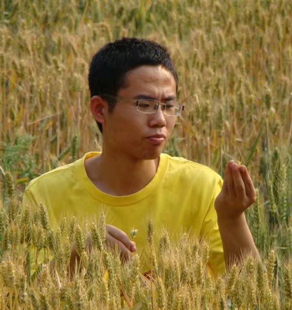 贺进进.jpg