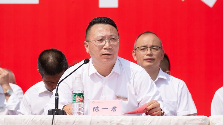 XCB_7113.jpg