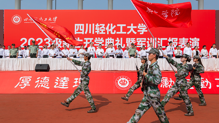 XCB_6715.jpg