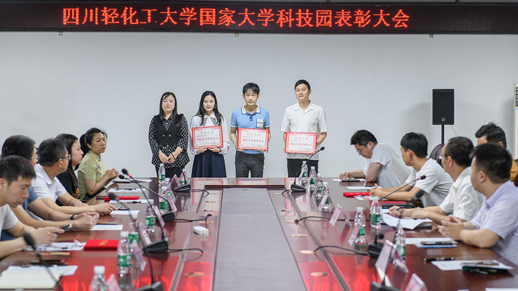 DSC_3640-编辑.jpg DSC_3640-编辑.jpg