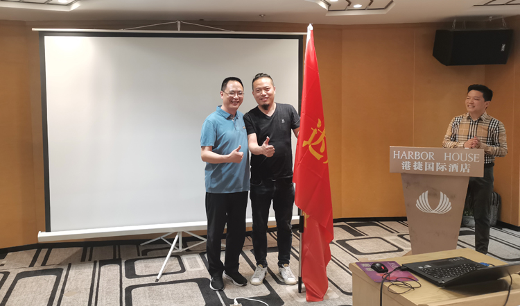 会旗.jpg 会旗.jpg