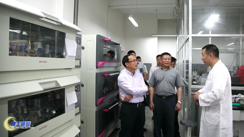 1M5A1084.JPG 1M5A1084.JPG