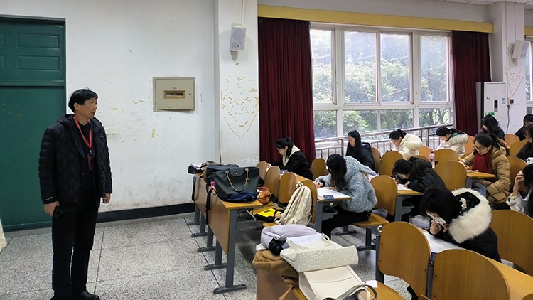 1月期末考试巡考（汇东）.jpg