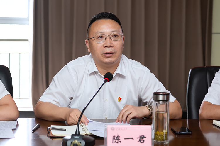 XCB_7730.jpg