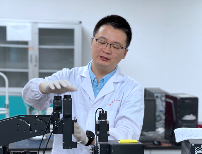 郑汶江.png 郑汶江.png