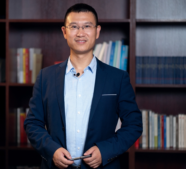 曹立佳.jpg 曹立佳.jpg