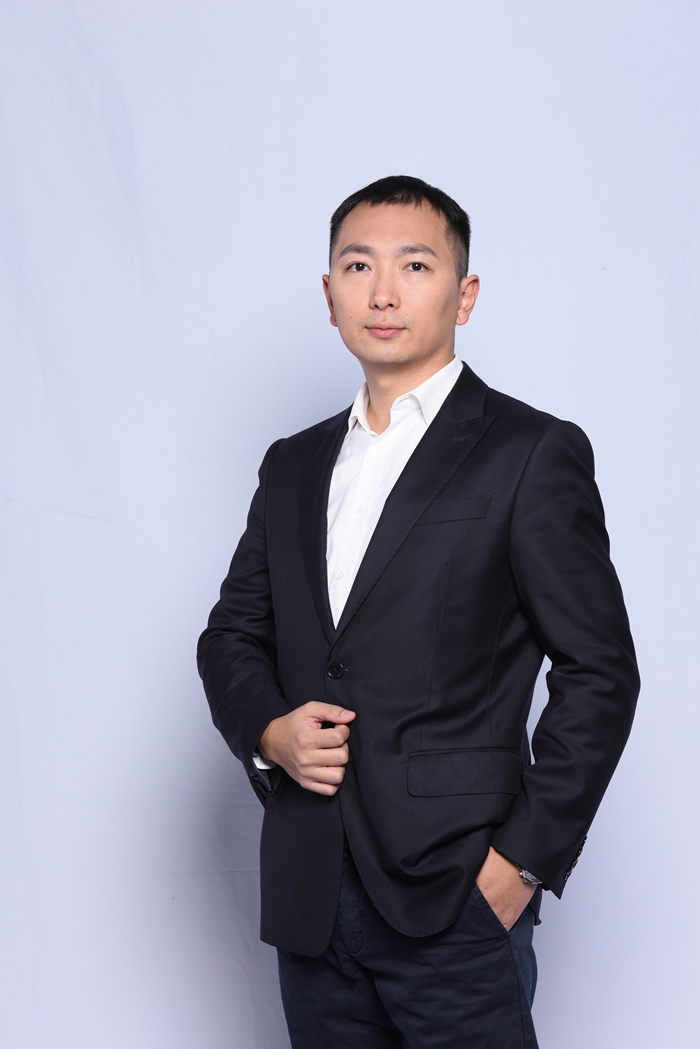 朱靳3.jpg 朱靳3.jpg