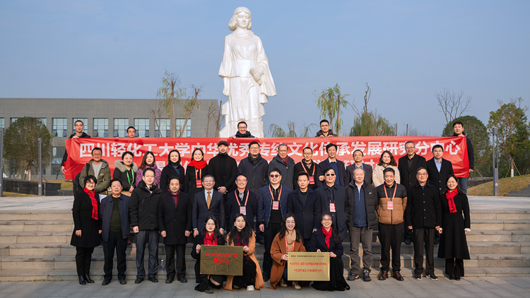 XCB_7599x.jpg