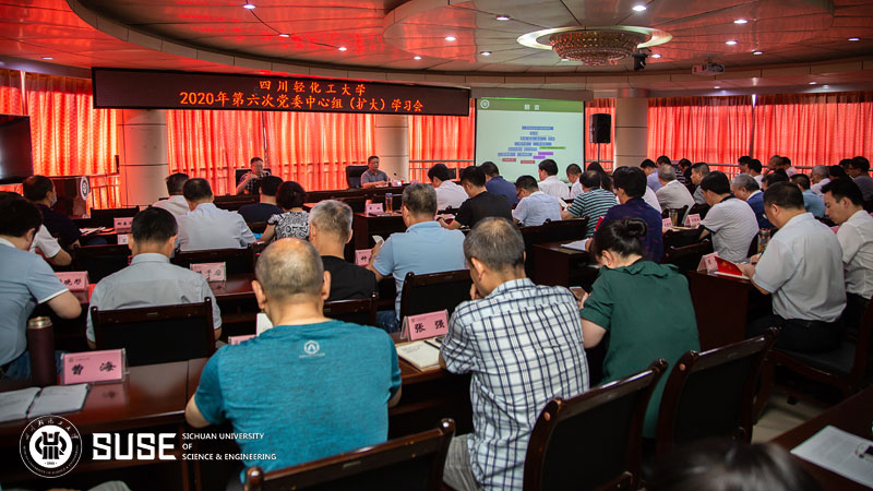 XCB_3299.jpg XCB_3299.jpg