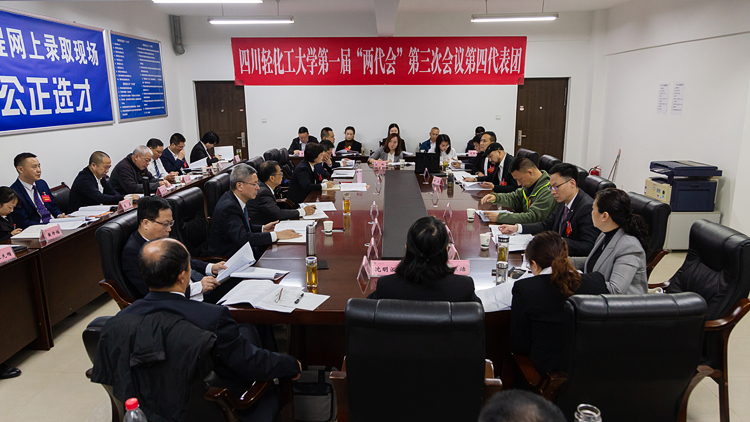 XCB_8301.jpg XCB_8301.jpg