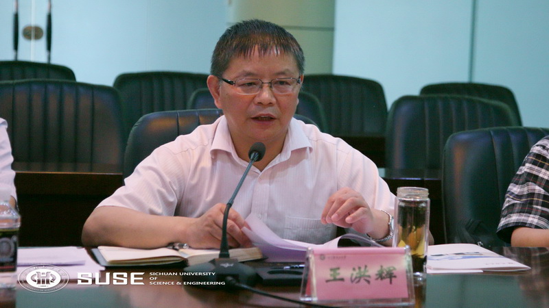 成都大学副校长杨玉华一行莅校考察1.jpg