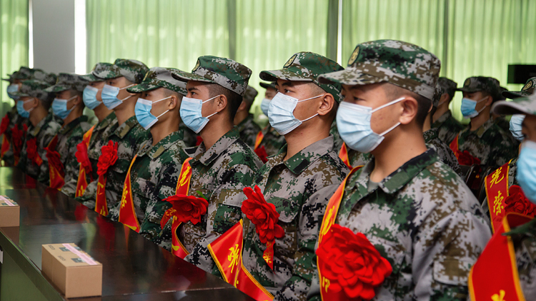 XCB_3065.jpg XCB_3065.jpg