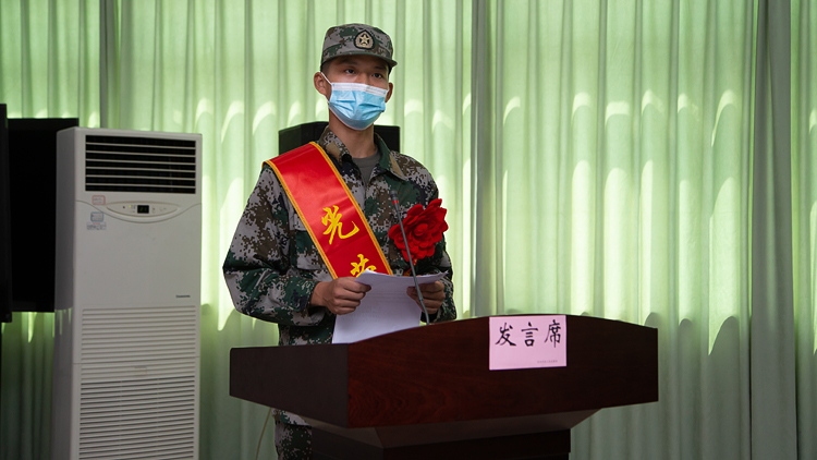 XCB_3048.jpg XCB_3048.jpg