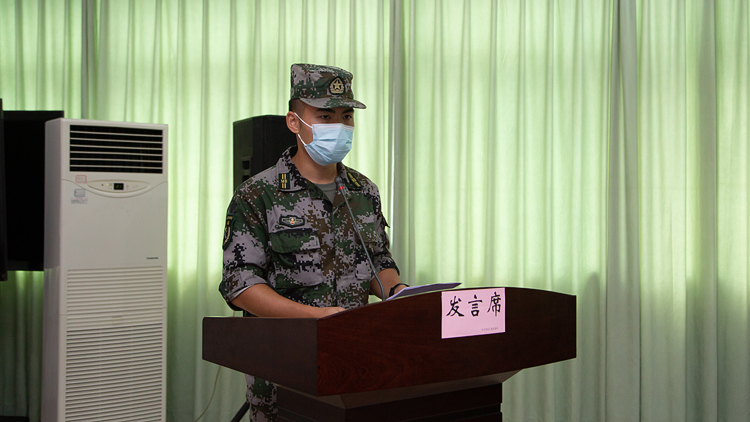 XCB_3060.jpg XCB_3060.jpg