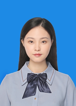 邹倩玉证件照1.jpg