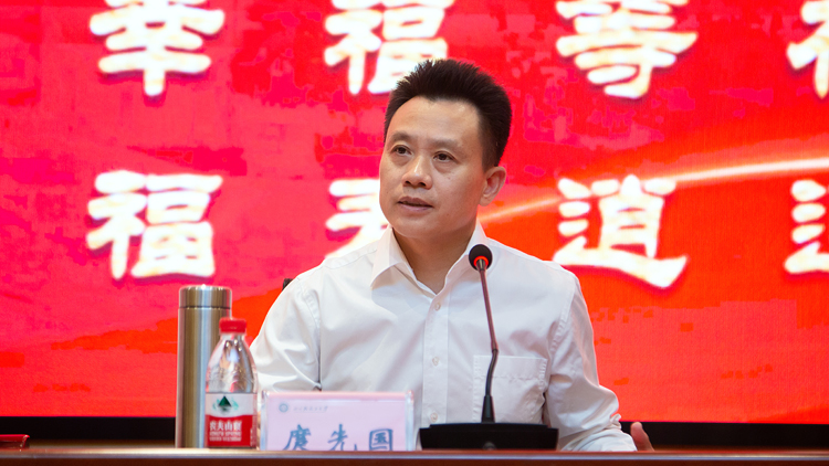 XCB_5424.jpg XCB_5424.jpg