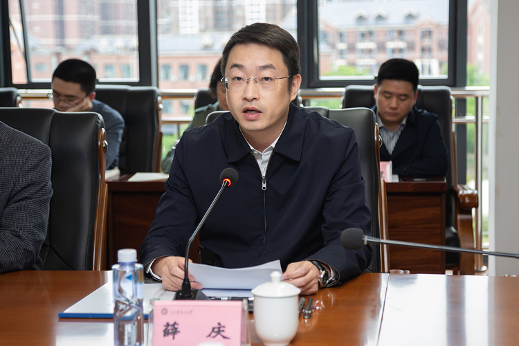 XCB_9137.jpg XCB_9137.jpg