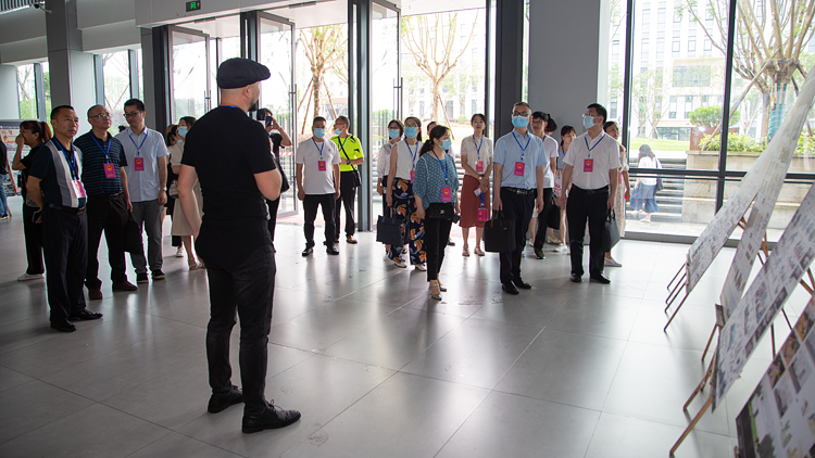 XCB_4082.jpg XCB_4082.jpg