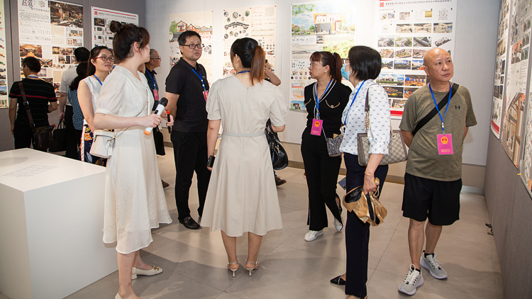 XCB_4125.jpg XCB_4125.jpg