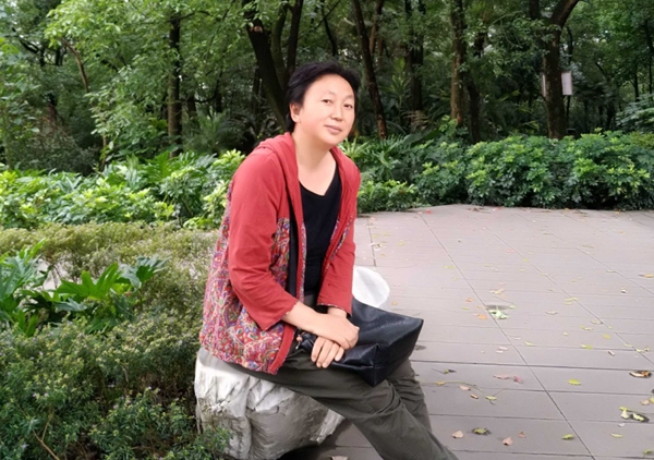 杨锦芬.jpg 杨锦芬.jpg