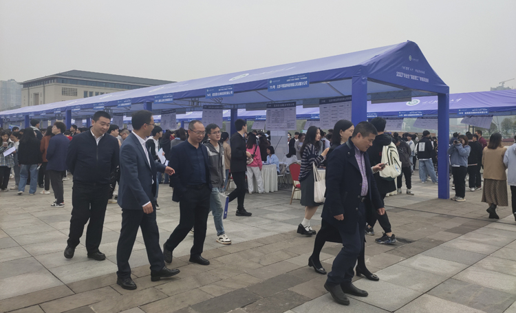 学校成功举办2023“智能理工”专场双选会 (4).jpg