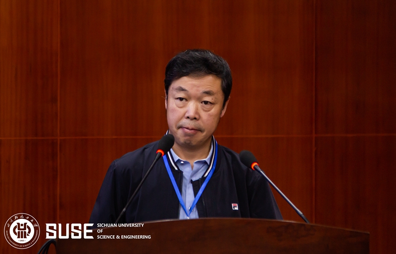 XCB_7945.jpg XCB_7945.jpg