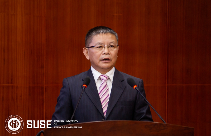 XCB_7915.jpg XCB_7915.jpg