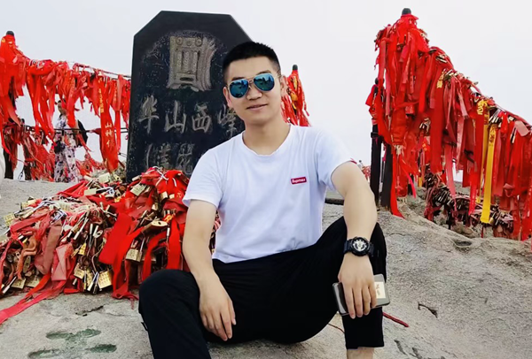 杨锐.png