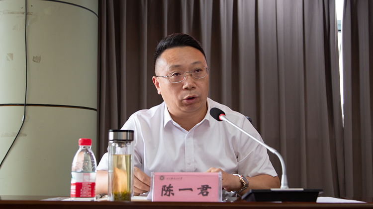 XCB_2757.jpg XCB_2757.jpg