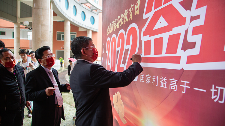 XCB_8449.jpg XCB_8449.jpg