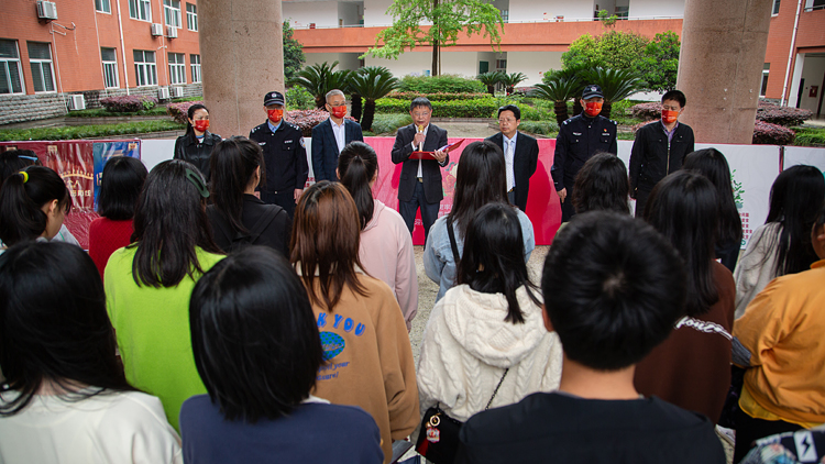 XCB_8428.jpg XCB_8428.jpg