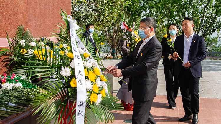 XCB_7587.jpg XCB_7587.jpg