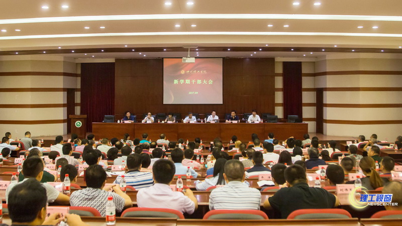 1M5A1716.jpg 1M5A1716.jpg