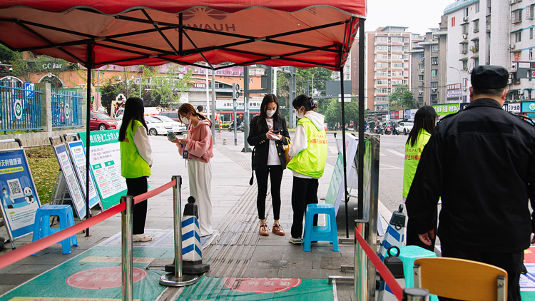 XCB_7318.jpg XCB_7318.jpg