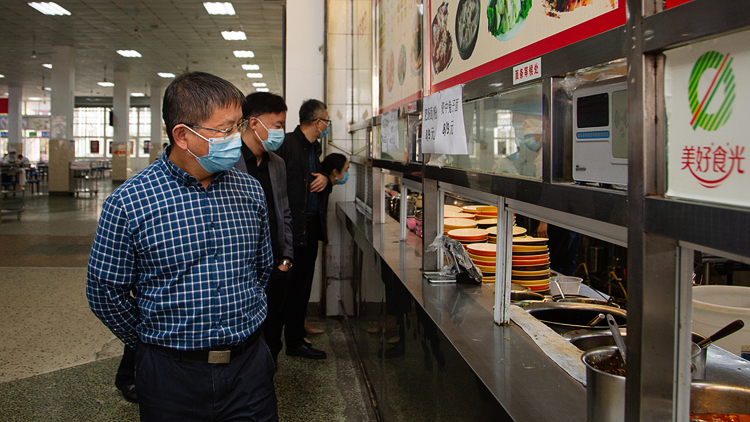 XCB_7421.jpg XCB_7421.jpg