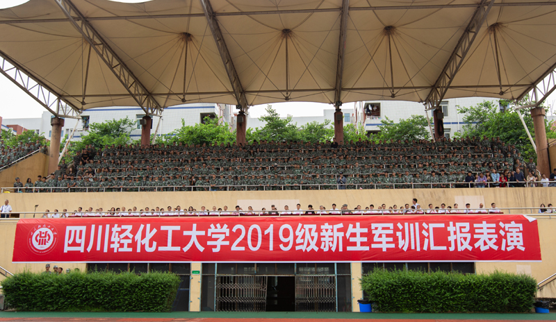 XCB_3027.jpg XCB_3027.jpg