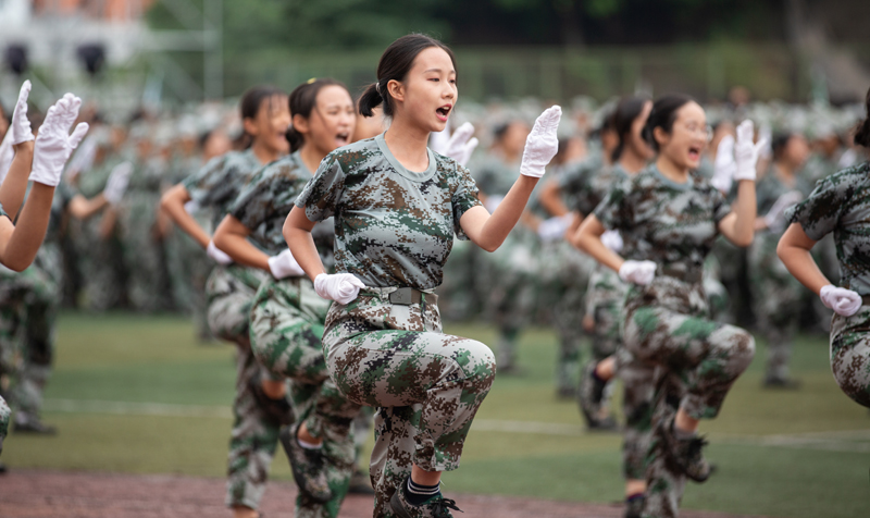 XCB_3288.jpg XCB_3288.jpg