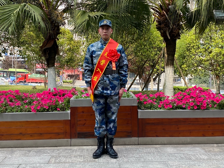 孟硕——入伍照片.jpg