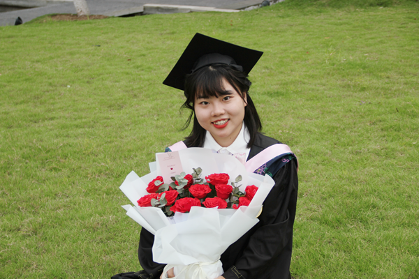 李辰茜.png